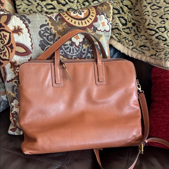 Fossil Emma Ladies Large Brown Leather Laptop Bag GREAT CHRISTMAS GIFT - Picture 2 of 9